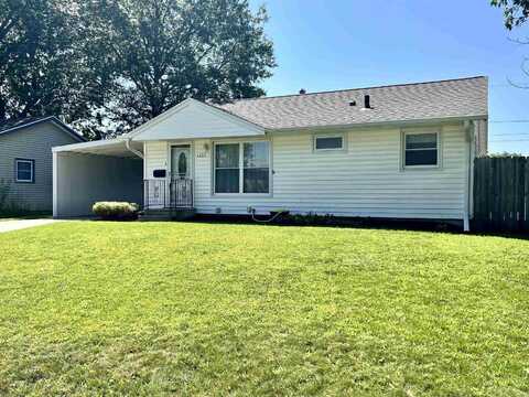 1633 Oakwood Drive, Waterloo, IA 50703