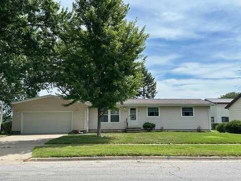 1702 N Grand Avenue, Charles City, IA 50616