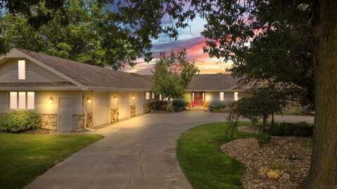 3606 Skyview Drive, Cedar Falls, IA 50613