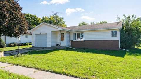 807 Caldwell Street, Aplington, IA 50604