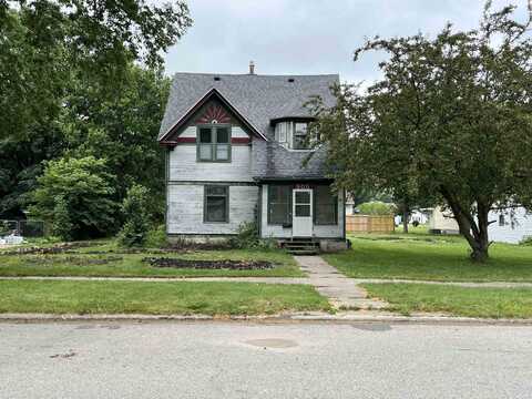 805 Pine Street, LaPorte City, IA 50651