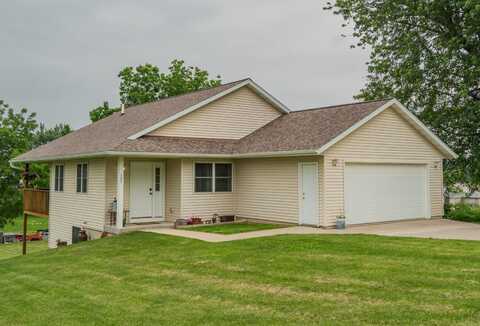 107 SW 5 Avenue, Waukon, IA 52172