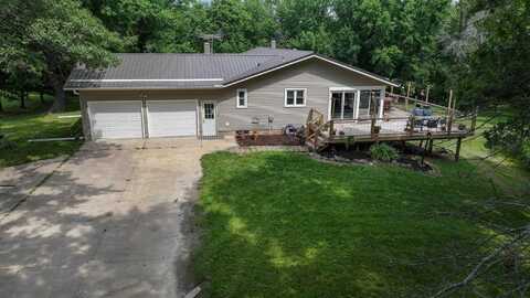 11437 E Bennington Rd, Fairbank, IA 50629