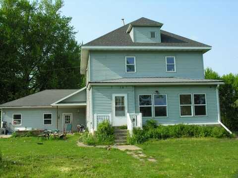 9153 Oak Avenue, Cresco, IA 52136