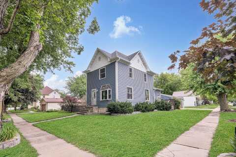 206 Goodell Avenue, Readlyn, IA 50668