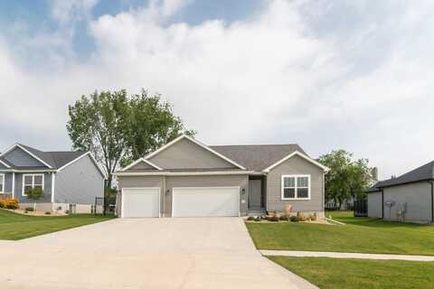 114 Sunbird Court, Waterloo, IA 50701