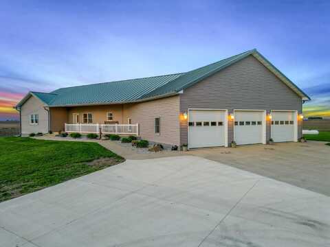 15178 V Avenue, Sumner, IA 50674