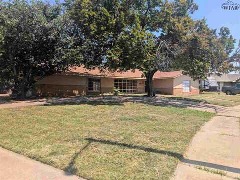 5001 DELLA DRIVE, Wichita Falls, TX 76302