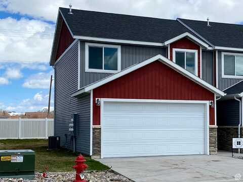 22 E CEDAR LN, Malad City, ID 83252