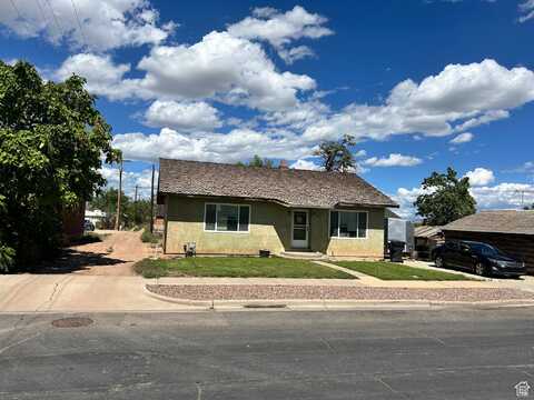 59 E 300, Roosevelt, UT 84066