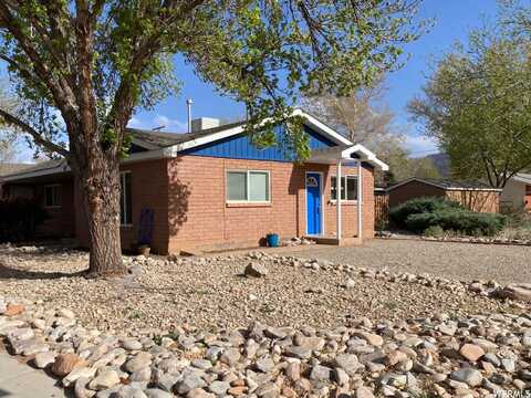 247 W 400 N, Moab, UT 84532