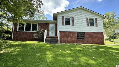 809 Holly St, Calvert City, KY 42049