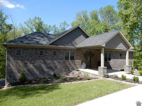 62 Charlotte Cove, Cadiz, KY 42211