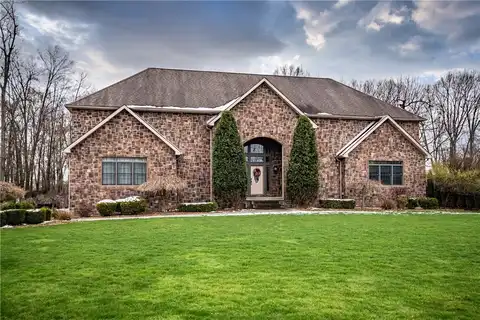 3274 Timber Ln, Hermitage, PA 16148