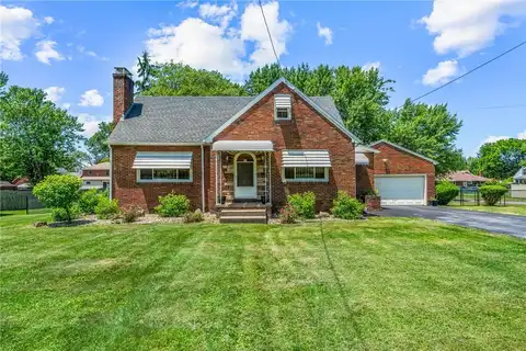 1918 Mary St, Farrell, PA 16121