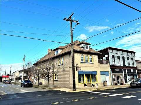 316 W Crawford Ave, Connellsville, PA 15425