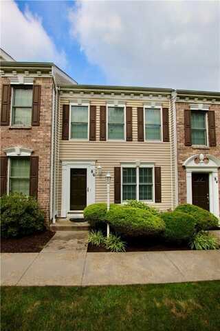 86 Castle View Dr, Kennedy, PA 15136