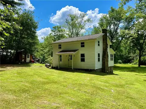 371 Crestview Rd, Slippery Rock, PA 16057