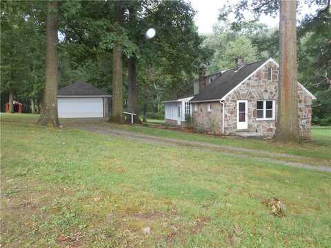 813 Whitestown Rd, Connoquenessing, PA 16001