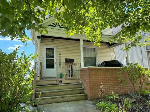 309 Eau Claire St, Baden, PA 16001