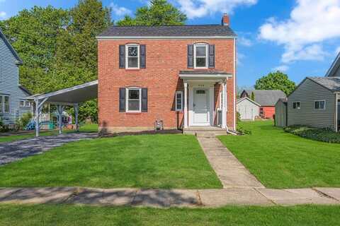 426 Memorial Ave, Grove City, PA 16127