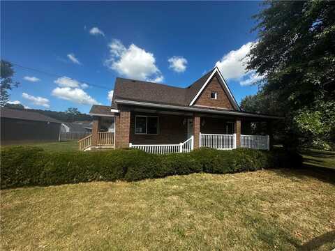 243 Elmwood Blvd, Darlington, PA 16115