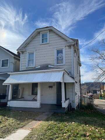 1395 Leishman Ave, New Kensington, PA 15068