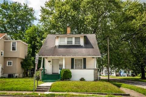 580 Stambaugh Ave, Sharon, PA 16146