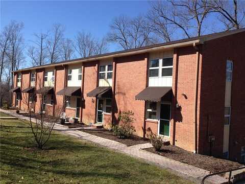 211 N Oakview Dr, Ligonier, PA 15658