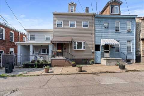 4752 Lorigan St, Bloomfield, PA 15224