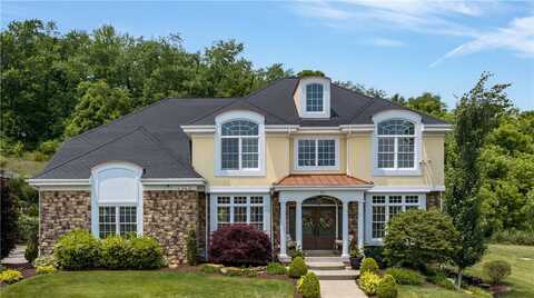 409 Forest Estates, Upper Saint Clair, PA 15241