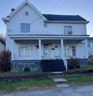 18 1st St, Dunbar, PA 15431