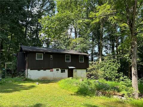 13 Faust Lane, Donegal, PA 15622