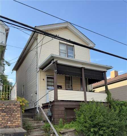 318 W 8th Ave, Tarentum, PA 15084