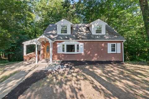 457 Spring Run Rd, Crescent, PA 15108