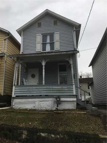 418 E Division St, New Castle, PA 16101