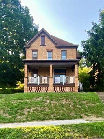 502 Locust St, Penn, PA 15675