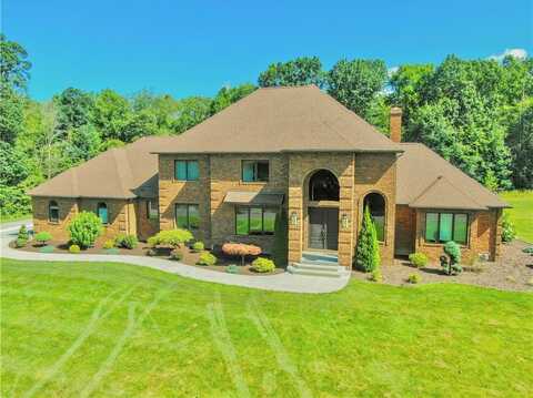 794 Club Dr, Neshannock Twp, PA 16105