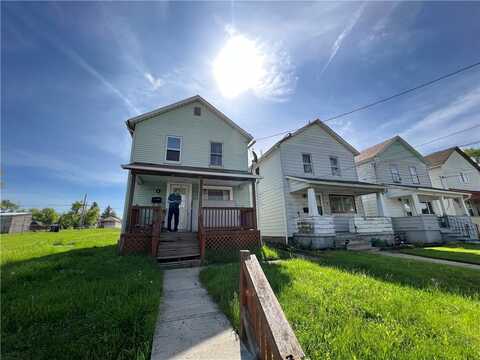 1131 Hamilton Ave, Farrell, PA 16121