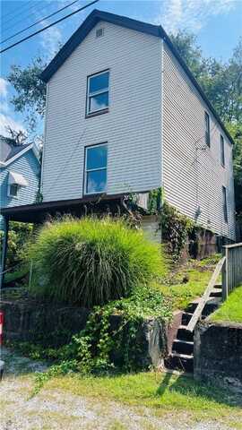 417 Shadyside St, New Castle, PA 16101