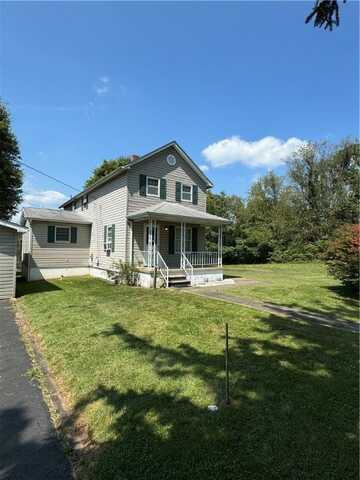 4 English Ln, Centertown, PA 15731