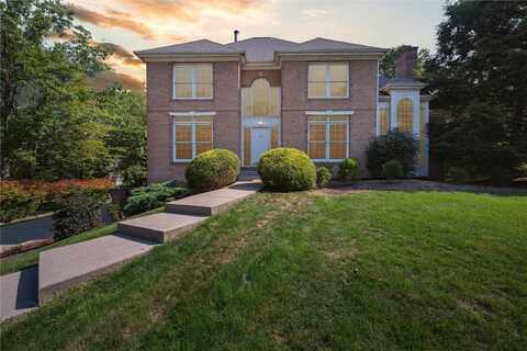 207 Ravenscroft Ct, Cranberry Twp, PA 16066