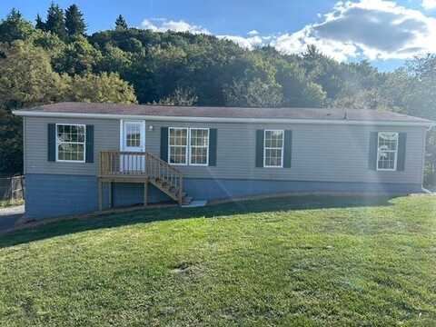 624 W Main St, Stoystown Boro, PA 15563