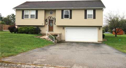 20 Beth Dr, Fairchance, PA 15436