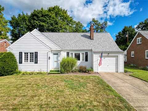 206 Madison Ave, Ellwood City, PA 16117