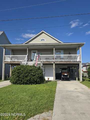 940 Broadway Street, Surf City, NC 28445