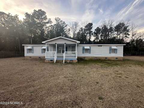 3570 Nc 83 S, Maxton, NC 28364