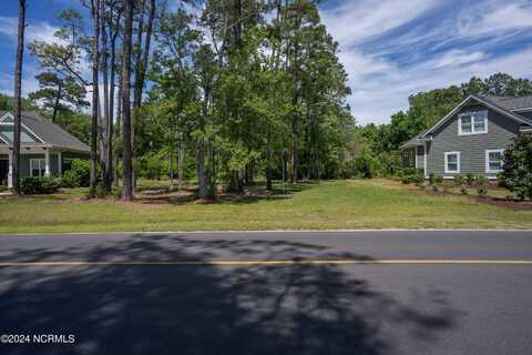 2410 St James Drive SE, Southport, NC 28461