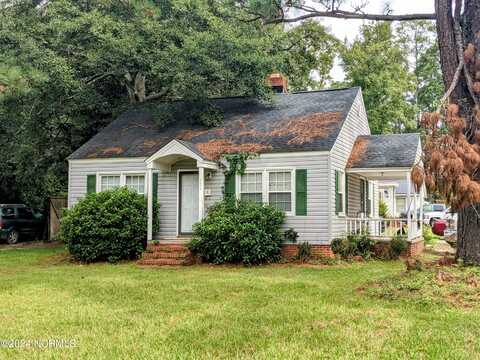 229 E Calhoun Street, Whiteville, NC 28472