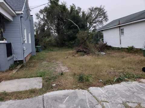 810 S 8th Street, Wilmington, NC 28401